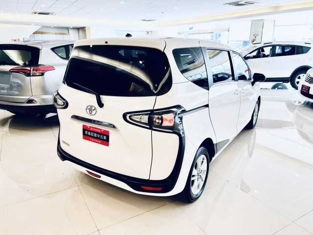 SIENTA 1.8  第5張相片