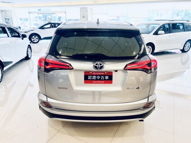 RAV4 2.0  第6張相片