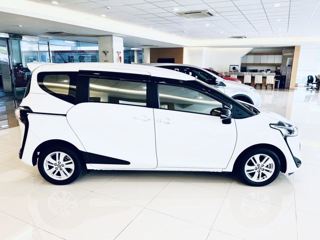 SIENTA 1.8  第4張相片