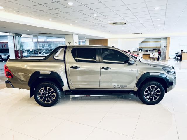 HILUX  第4張相片