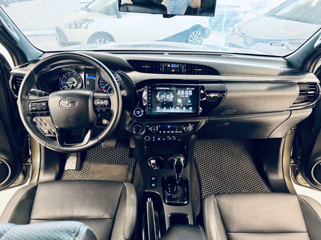 HILUX  第7張相片