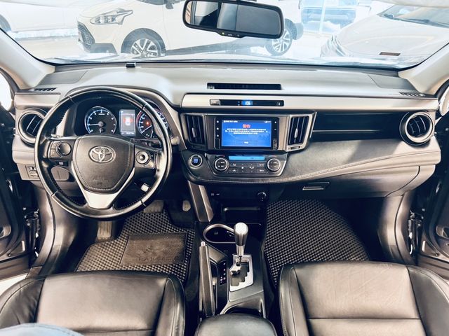 RAV4 2.0  第7張相片