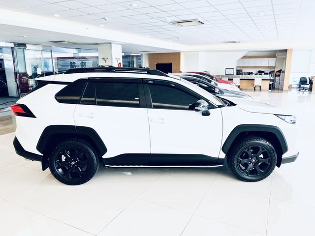 RAV4 2.0  第4張相片