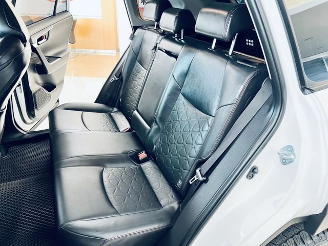 RAV4 2.0  第9張相片