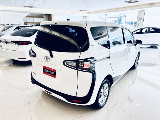 SIENTA 1.8  第5張相片