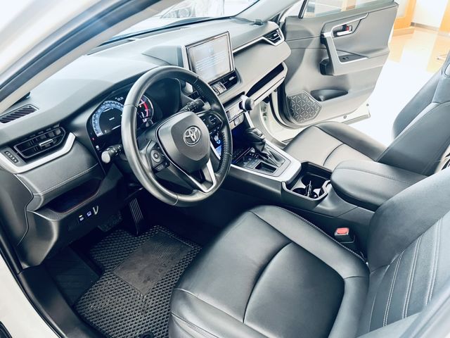 RAV4 2.0  第8張相片