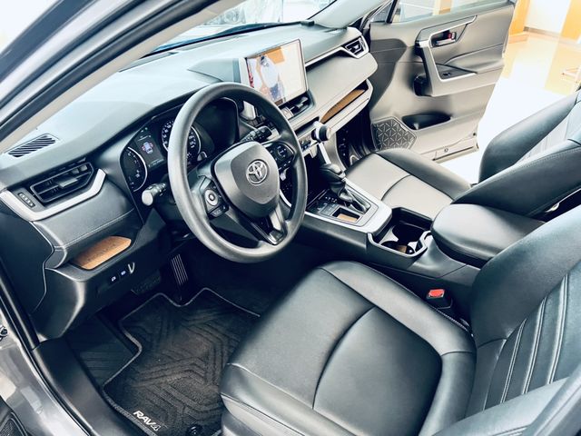 RAV4 2.0  第8張相片