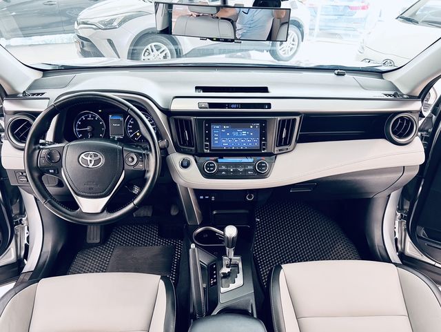 RAV4 2.0  第7張相片