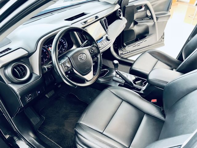 RAV4 2.0  第8張相片