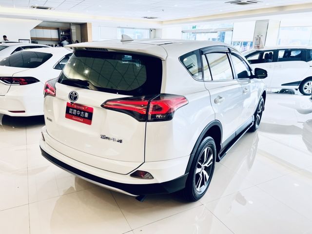 RAV4 2.0  第5張相片