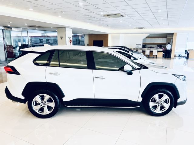 RAV4 2.0  第4張相片