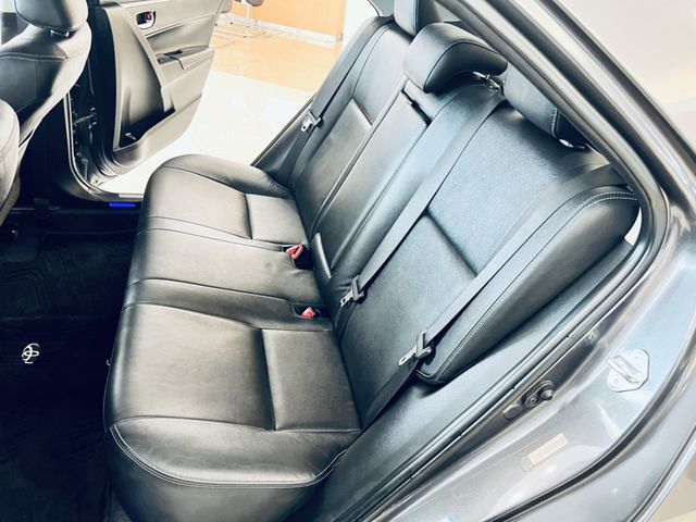ALTIS 1.8  第9張相片