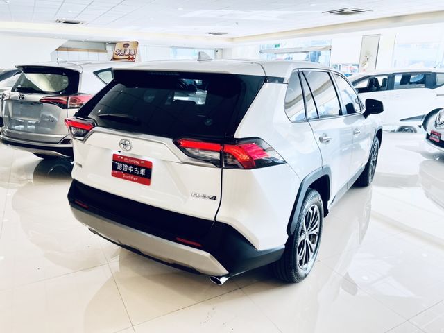 RAV4 2.0  第5張相片