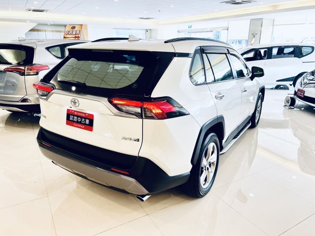 RAV4 2.0  第5張相片