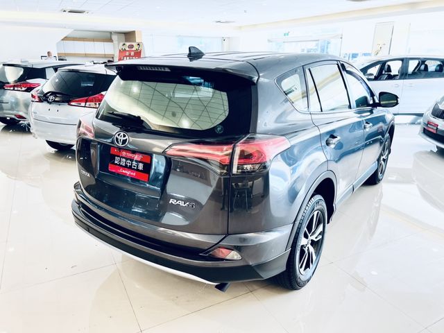 RAV4 2.0  第5張相片