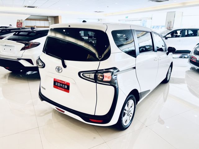 SIENTA 1.8  第5張相片