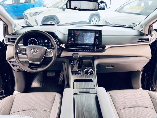SIENNA 2.5HV  第7張相片