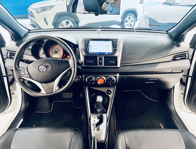 YARIS 1.5  第7張相片