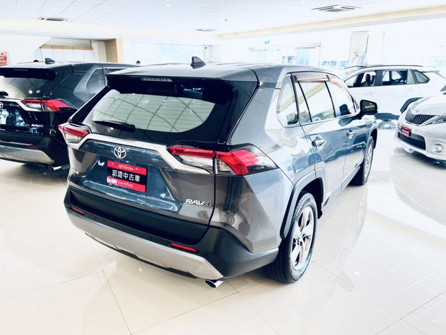 RAV4 2.0  第5張相片