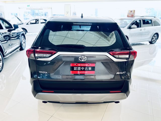 RAV4 2.0  第6張相片