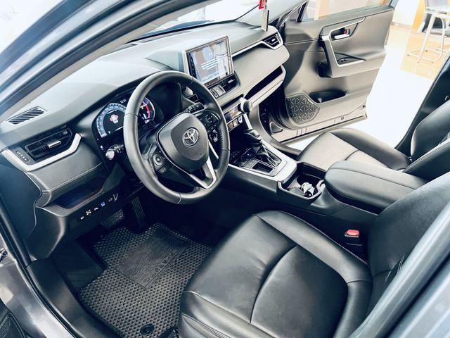 RAV4 2.0  第8張相片