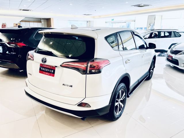 RAV4 2.0  第5張相片