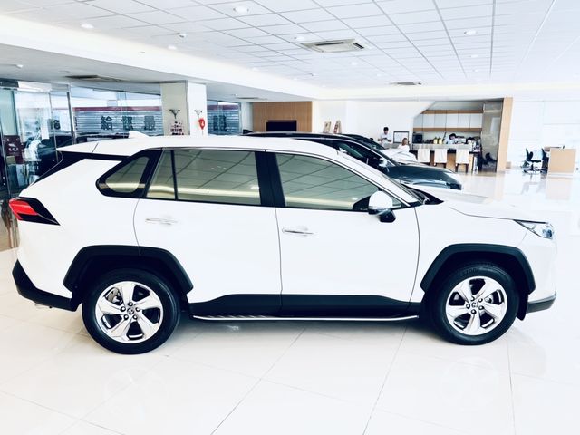 RAV4 2.0  第4張相片