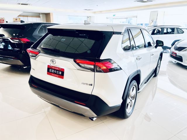 RAV4 2.0  第5張相片
