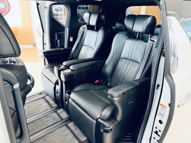 ALPHARD 2.5HV 4WD  第9張相片