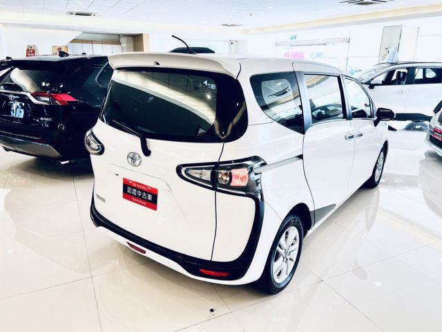 SIENTA 1.8  第5張相片