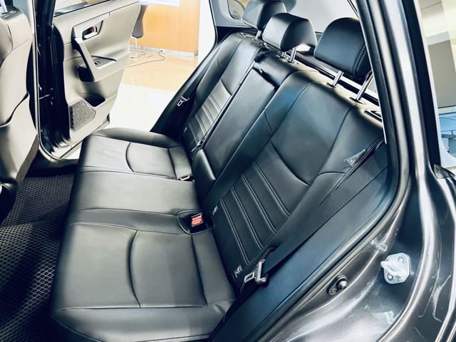 RAV4 2.0  第9張相片