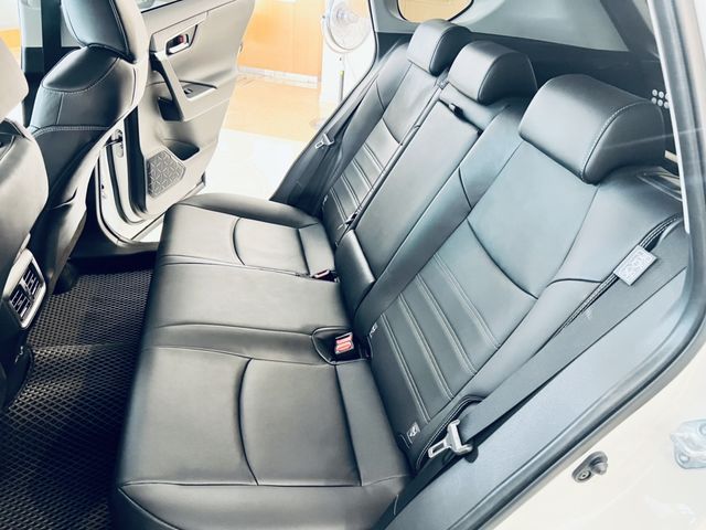RAV4 2.0  第9張相片