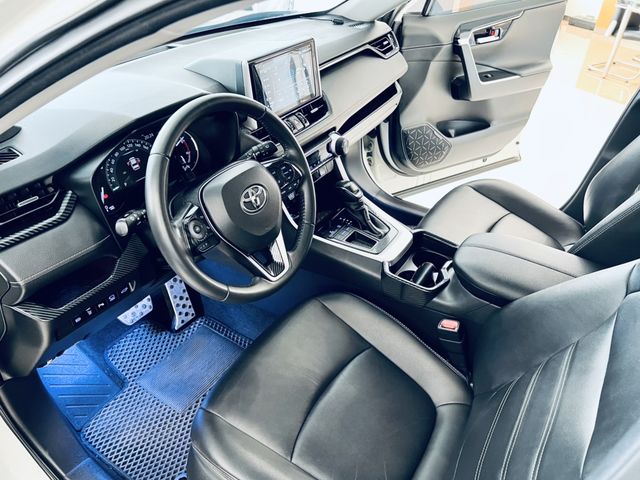 RAV4 2.0  第8張相片