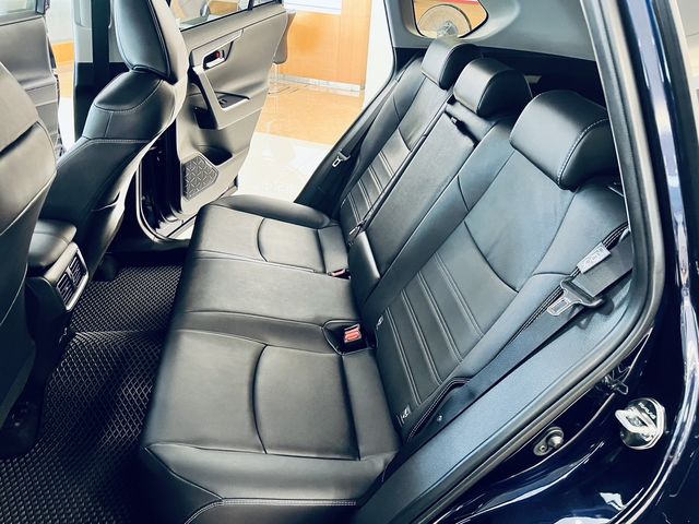 RAV4 2.0  第9張相片