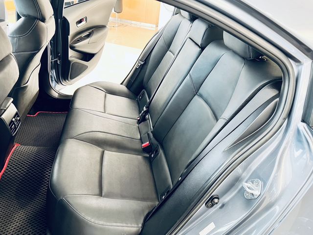 ALTIS 1.8  第9張相片