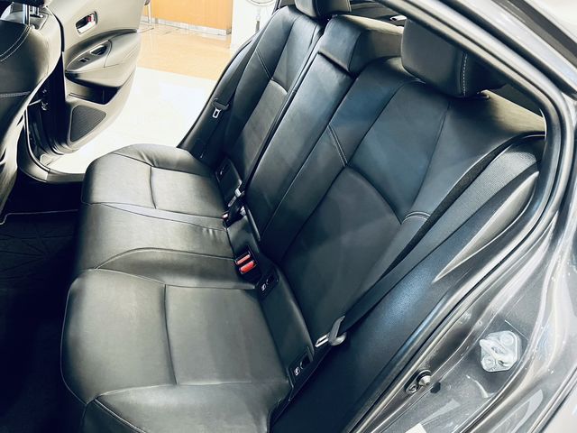 ALTIS 1.8  第9張相片