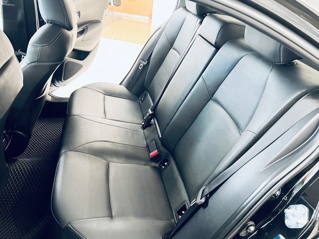 ALTIS 1.8  第9張相片