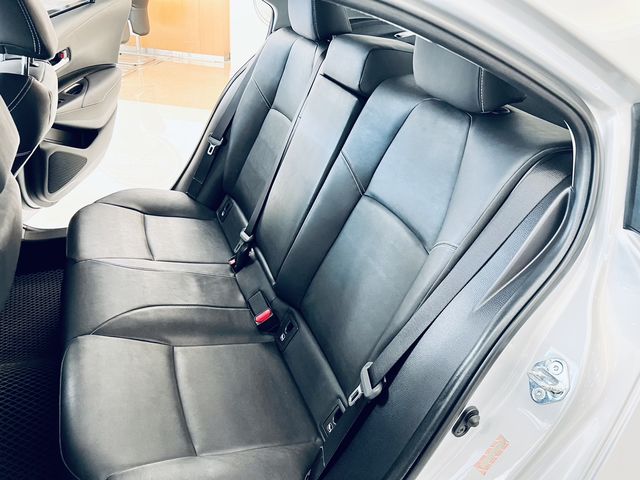 ALTIS 1.8  第9張相片