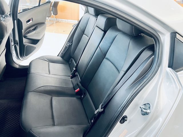 ALTIS 1.8  第9張相片