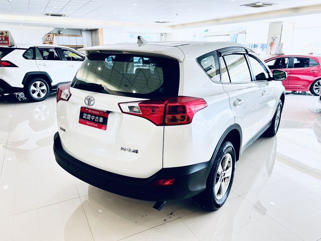 RAV4 2.0  第5張相片