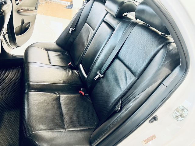 ALTIS 1.8  第9張相片