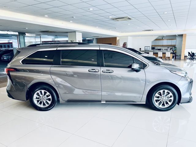 SIENNA 2.5HV  第4張相片