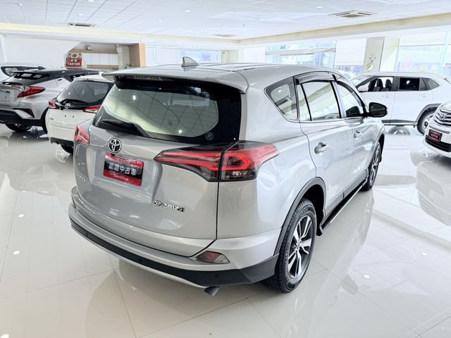 RAV4 2.0  第5張相片