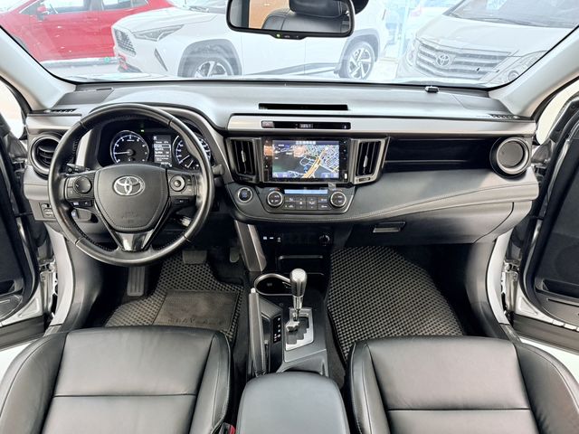 RAV4 2.0  第7張相片