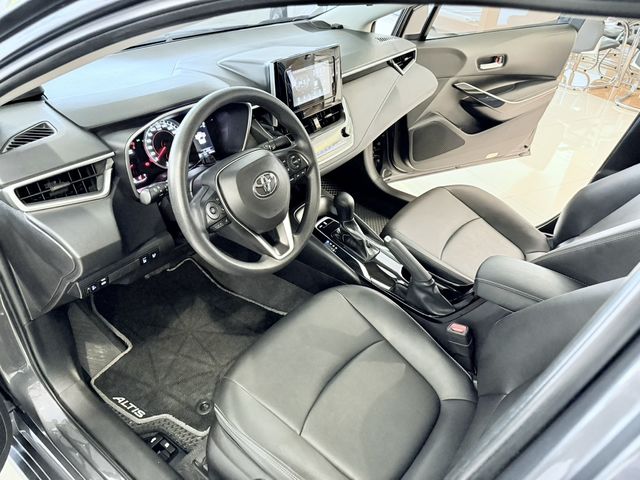 ALTIS 1.8  第8張相片