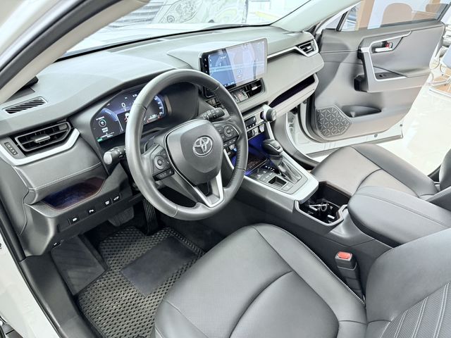 RAV4 2.5 HV  第8張相片