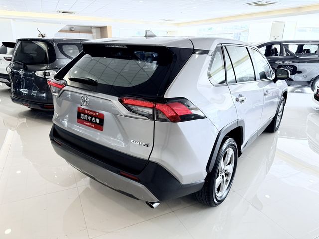 RAV4 2.0  第5張相片