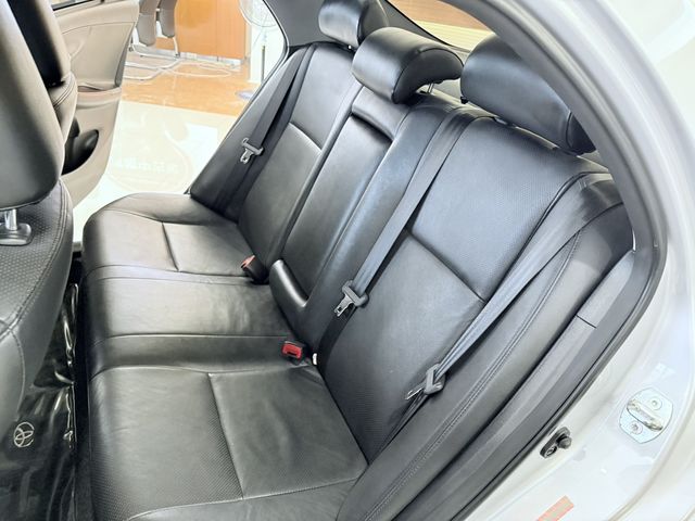 ALTIS 1.8  第9張相片