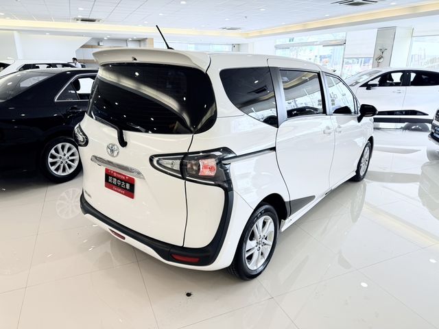 SIENTA 1.8  第5張相片