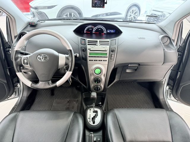 YARIS 1.5  第7張相片